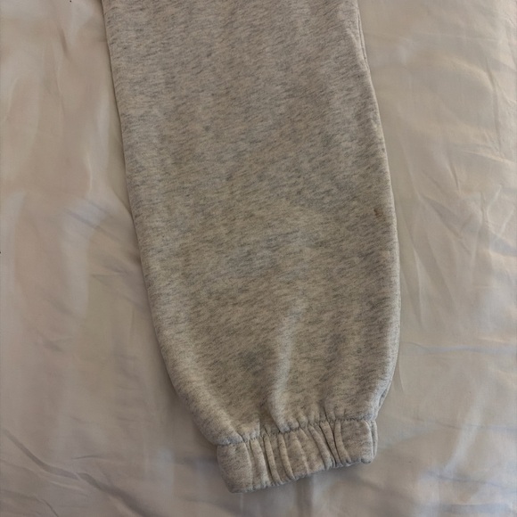 Hollister Heather Gray Sweatpants - Picture 4 of 5